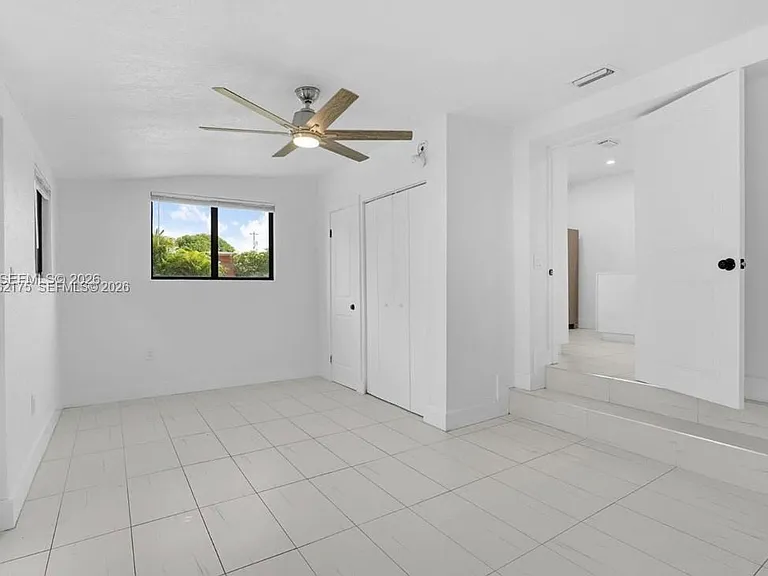 1918 NW 19th Ave #FRONT — Photo 7