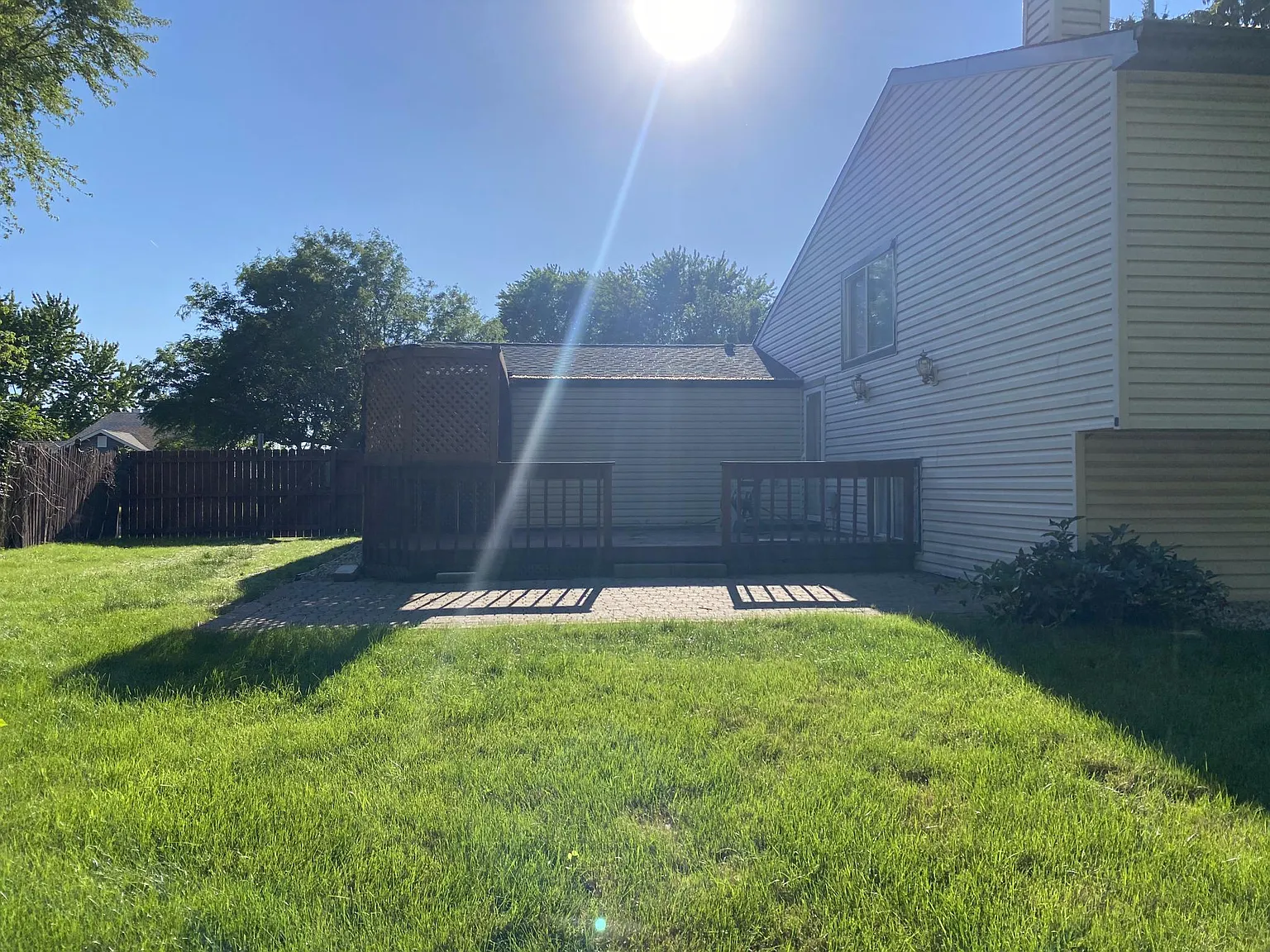 4 bed, 2000 sqft, $3,195 — Photo 4