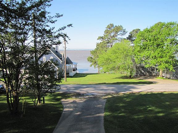 2nd image of 315 Bridgelanding