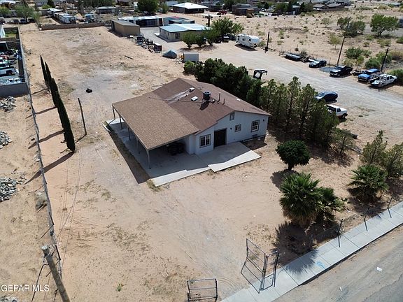 3rd image of 14660 Greg Dr