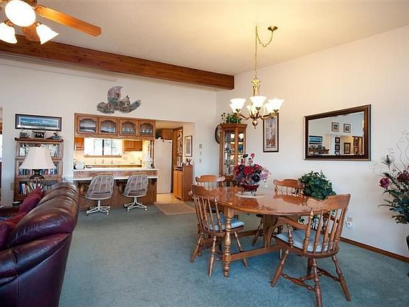 4th image of 618 E Desert Jewel Dr