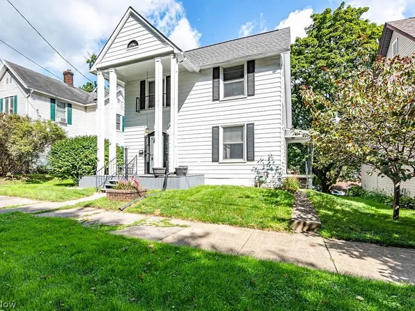 452 E Main St, East Palestine, OH 44413