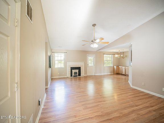 3rd image of 2309 Tori Rd