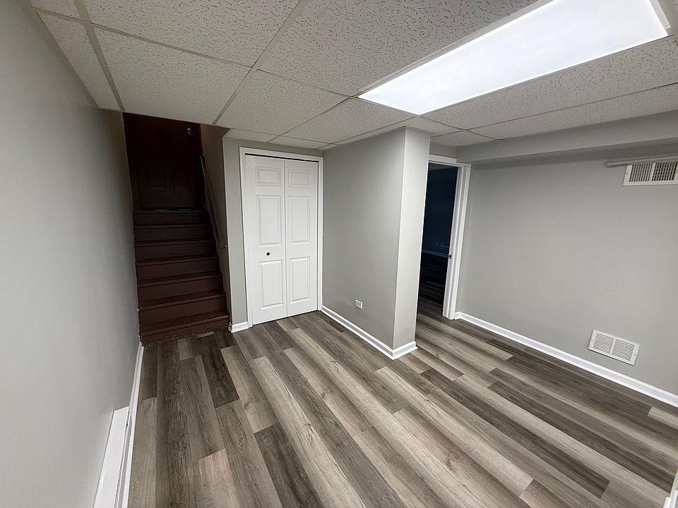 Main entryway to building front door