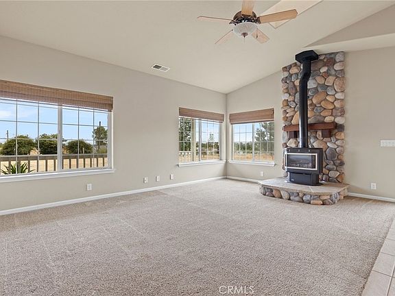 3rd image of 24595 Dale Rd
