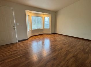 3434 S Redwood Dr, Springfield, OR 97478