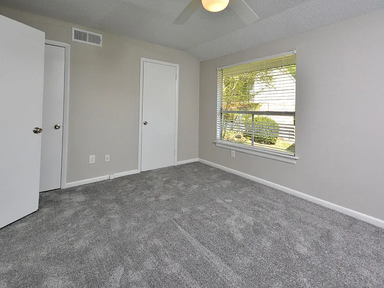 Pine Ridge Apartments — Photo 58