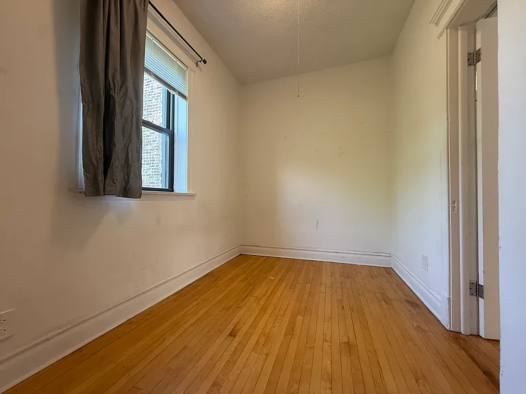 2353 S Whipple St #2F — Photo 23