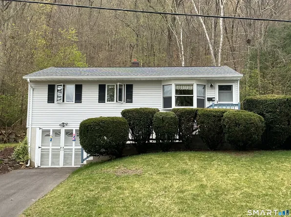 91 Beacon Manor Road, Naugatuck, CT 06770
