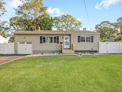 49 45th Street, Islip, NY, 11751