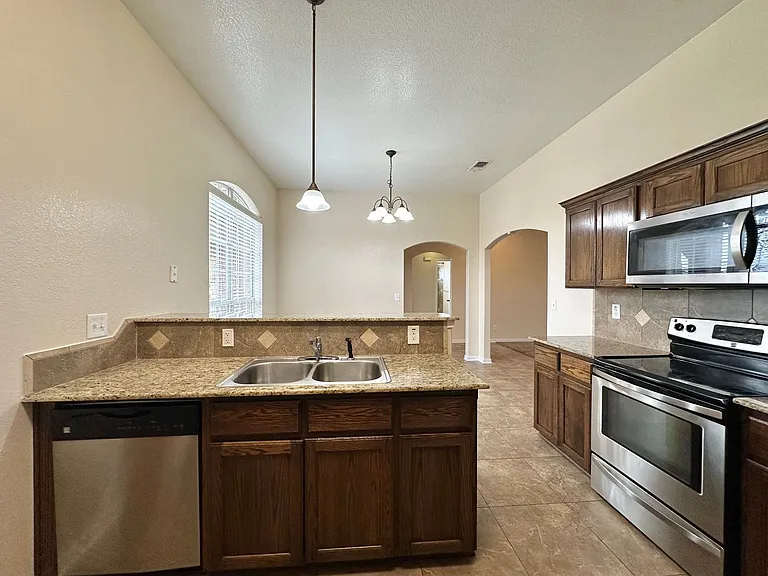 6710 Alvin Dr — Photo 13