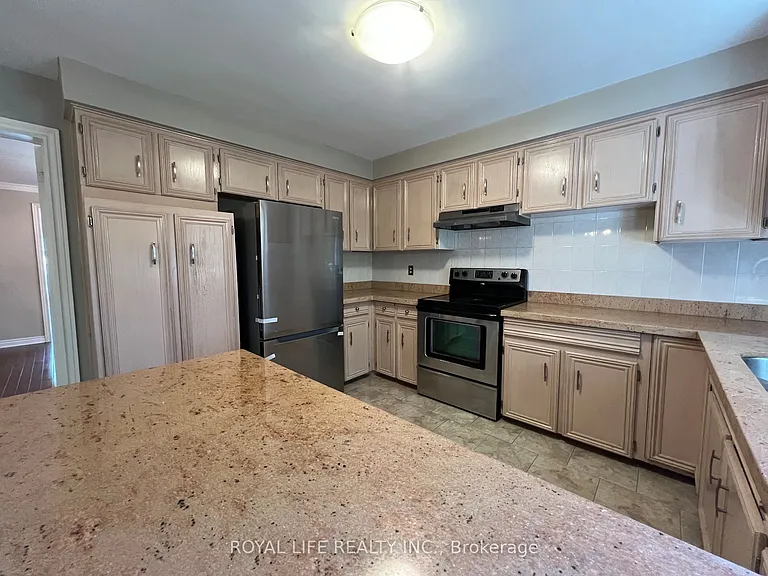 10 Saddletree Dr — Photo 7