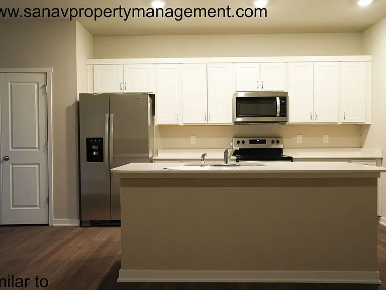 3219 NW Cedarwood Ln — Photo 5
