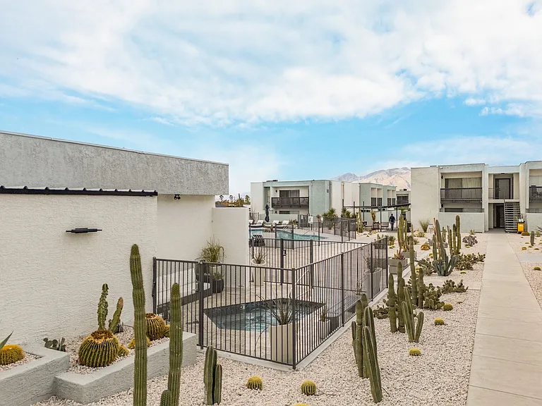 Echo Luxury Apartments — Photo 50