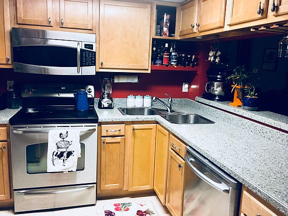 4th image of 2601 Augusta Dr APT 11
