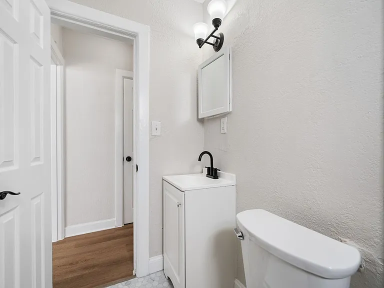 517 Columbia Dr — Photo 37
