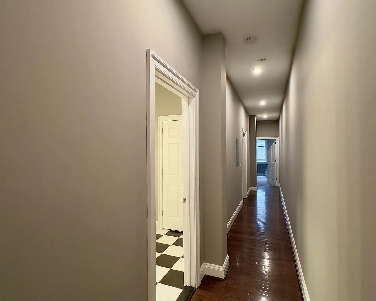 Apartment Units with In-Unit Laundry in Downtown Baltimore, MD! — Photo 2