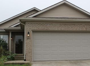 267 Baybrook Cir, Nicholasville, KY 40356