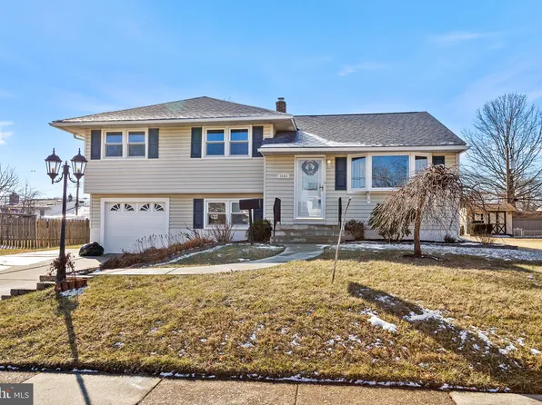 3554 Swiftwater Ln, Brookhaven, PA 19015