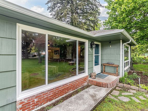 3rd image of 4417 19th Avenue SE
