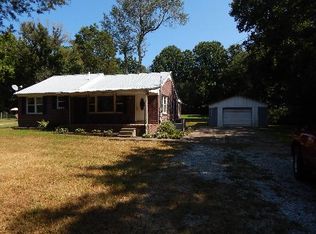 202 Rayfield Ave, Lawrenceburg, TN 38464