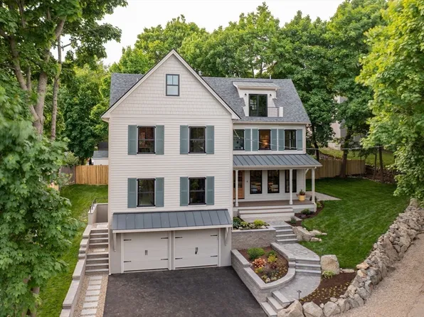 14 Proprietors Way, Arlington, MA 02474