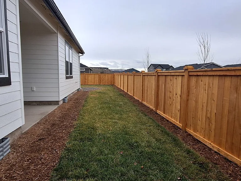 1454 NE Boxcar Dr — Photo 17