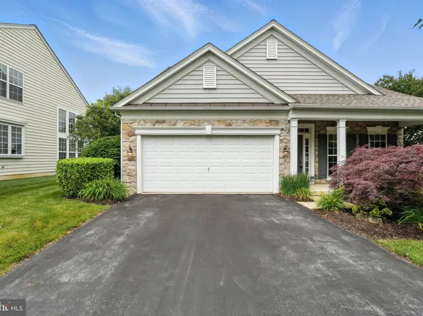 126 Lantana Dr, Kennett Square, PA 19348