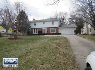 707 Garden Rd, Dekalb, IL 60115