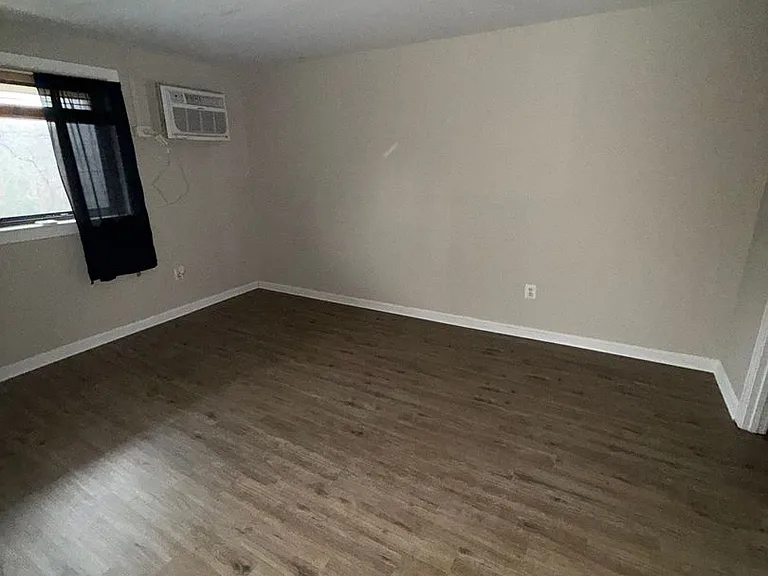 3111 Naylor Rd SE #301 — Photo 9