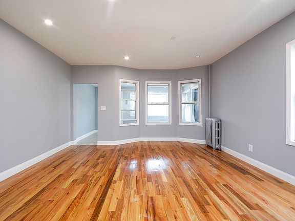 3rd image of 17314 108th Ave