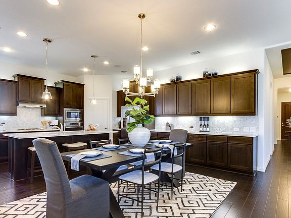 Spacious kitchen and dining area