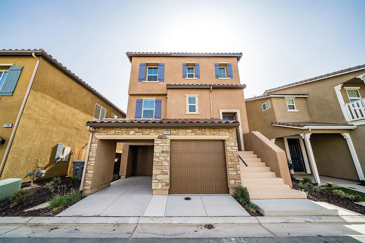 1280 Piazza Ln photo 1