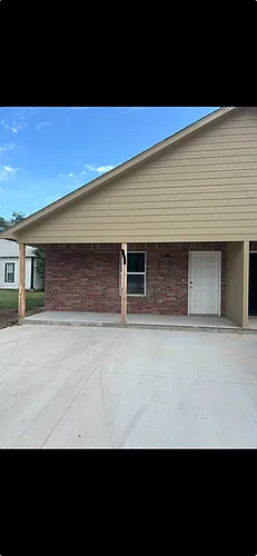 1302 E Cherry St Photo 1