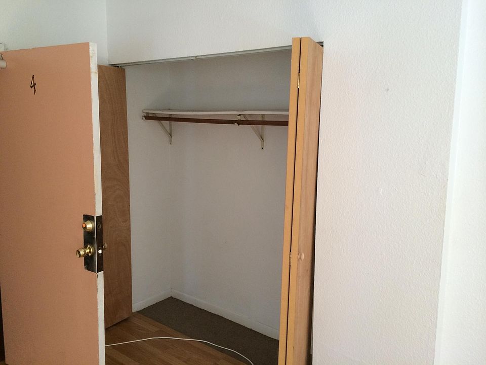 1st image of 511 4th Ave S Unit 4