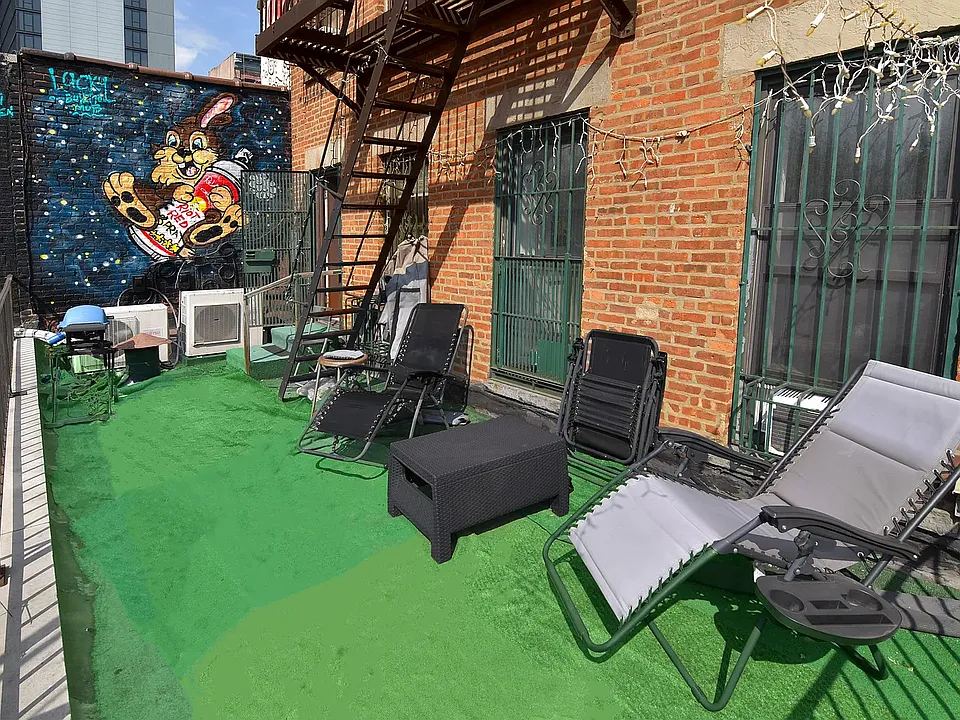 170 Allen St #2C