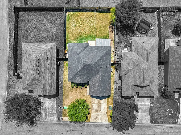 2207 Stoneham — Photo 9