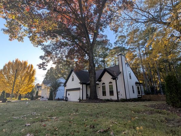 9461 Bells Valley Dr, Raleigh, NC 27617