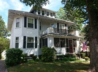 5 Houston St, West Roxbury, MA 02132