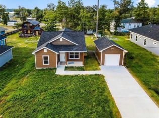 220 Red Bud Ln, Onalaska, TX 77360