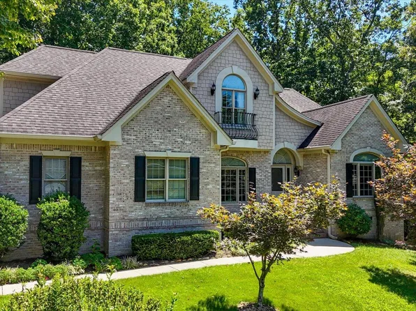 2910 Blue Teal Ln, Signal Mountain, TN 37377