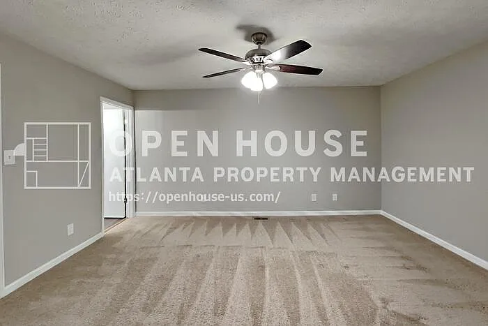 2330 Hinton Rd — Photo 7