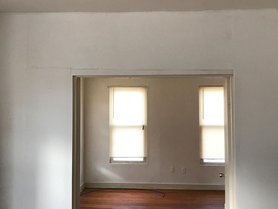 Building Photo 4