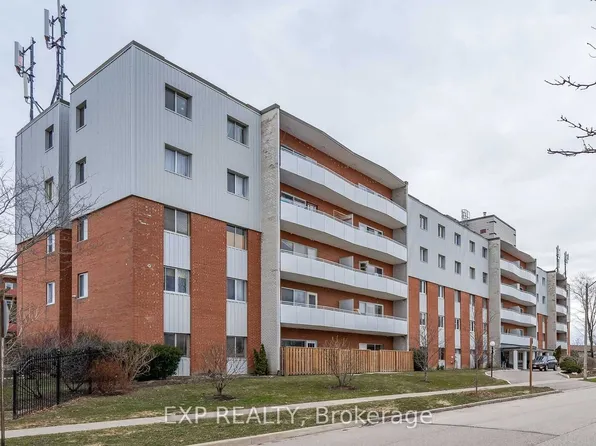 2485 Woking Cres #508, Mississauga, ON L5K 1Z6