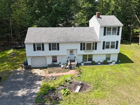 8 Kim Dr, Nashua, NH 03062