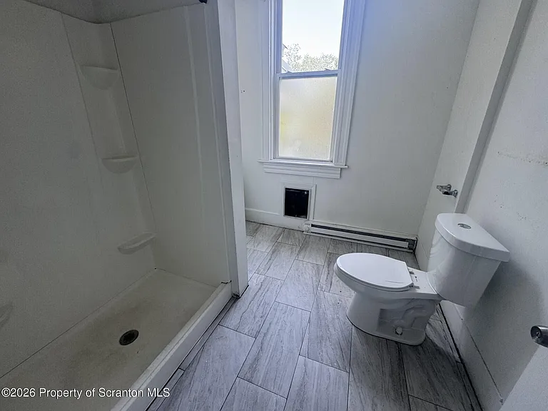 507 Broadway St — Photo 3