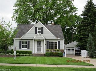 5376 Robinhood Dr, Willoughby, OH 44094