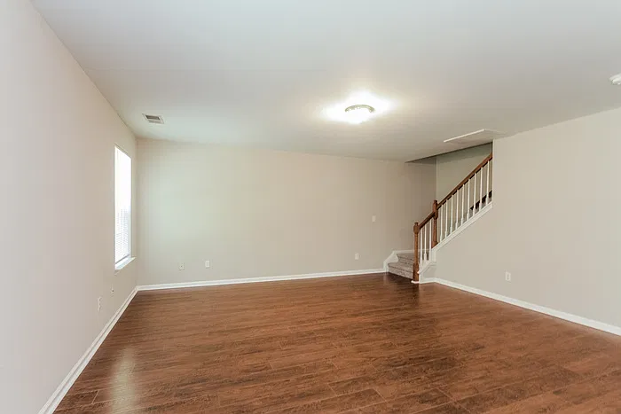 4 bed, 2.5 bath, 2318 sqft, $2,545 — Photo 2