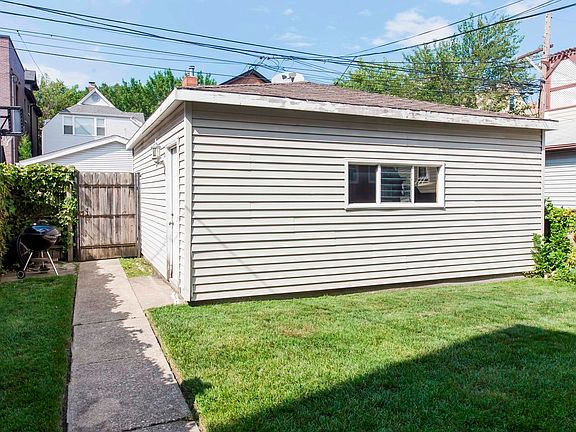 3rd image of 2150 W Bradley Pl #1