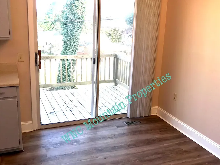 101 Chariton Ave — Photo 4